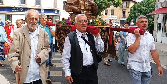 Photo de monsieur Robert FOCH lors de la procession en juillet 2026